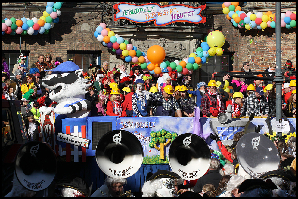 Rosenmontagszug 2011 in Düsseldorf