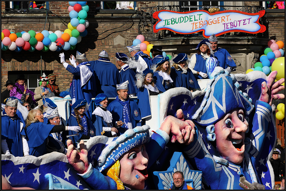 Rosenmontagszug 2011 in Düsseldorf