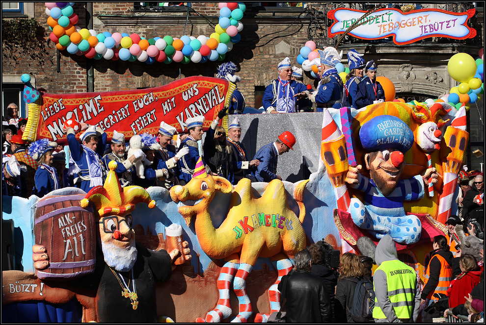 Rosenmontagszug 2011 in Düsseldorf