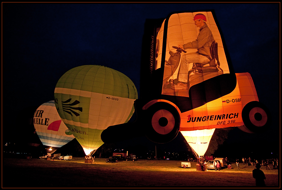 Night-Glow in Düsseldorf Oberkassel