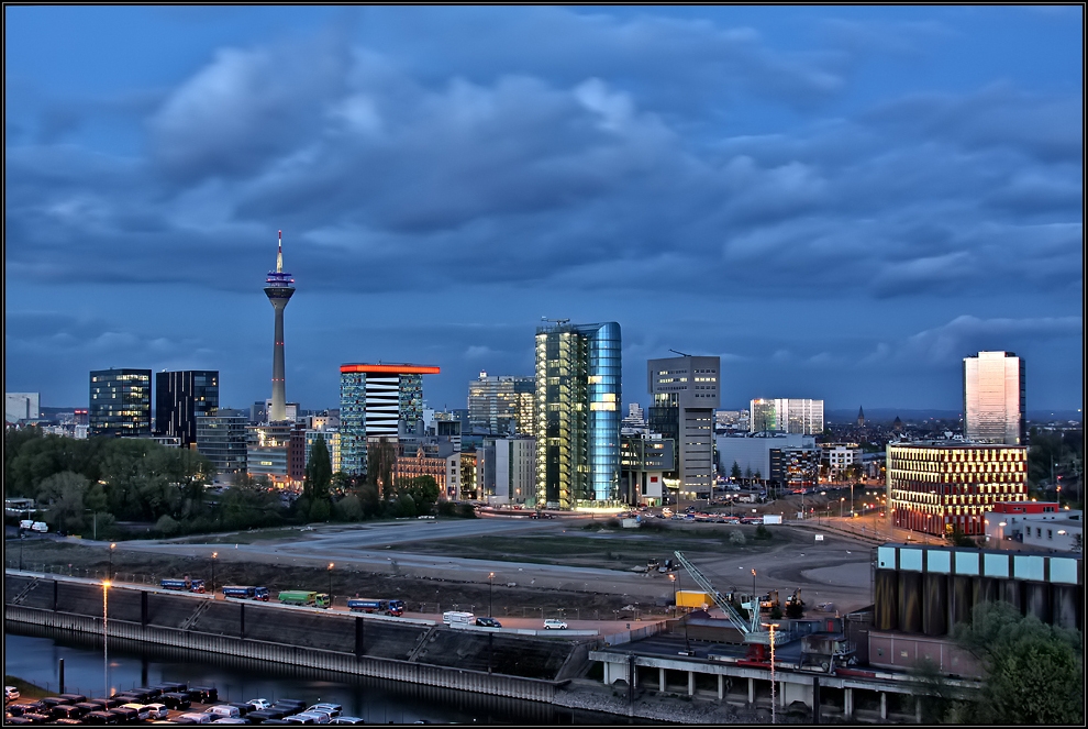 MedienHafen in Düsseldorf  - Wirkungsarchitektur