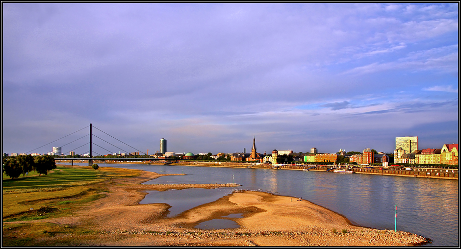 Rhein bei Düsseldorf