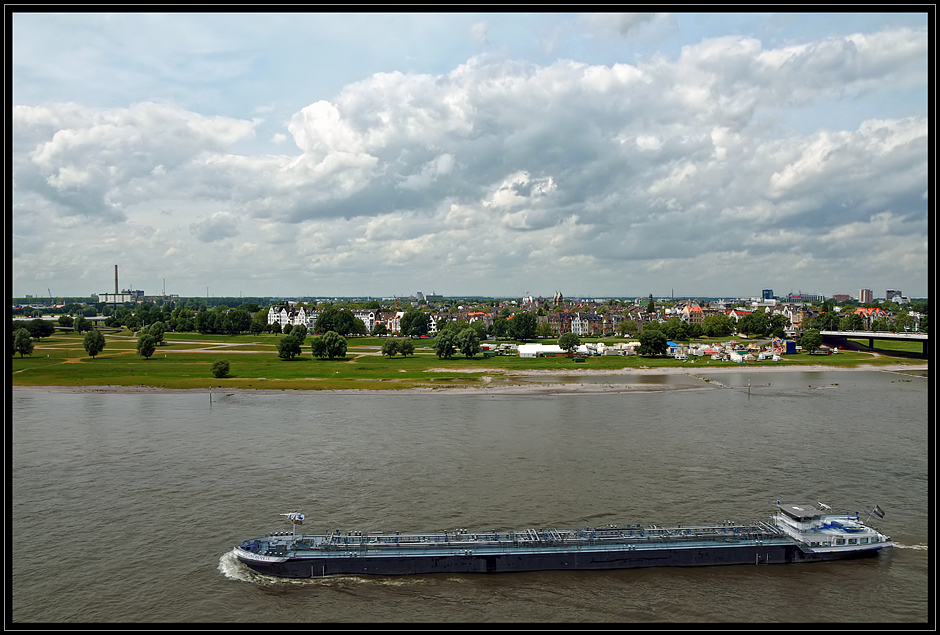 Düsseldorf - Rheinwiesen und Oberkassel 