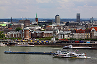 Düsseldorfer Altstadt und der Rhein 